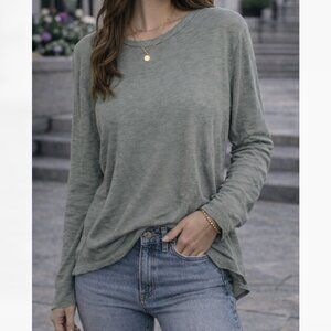 Left of Center Long Sleeve Tee Size M Olive Green Flowy Casual Top
